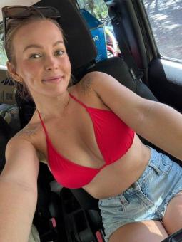 Je suis disponible pour tout vos satisfactions