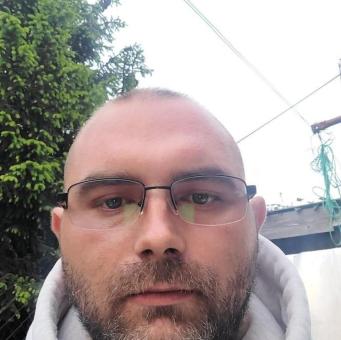 Rtazim zensku osobu za druzenje osijek