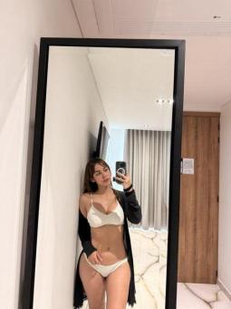 Dostupna sam kako bih osigurala Vaše potpuno zadovoljstvo