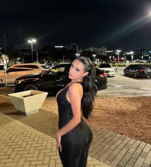 Bok dostupanna sam za bilo kakvu avanturu za jednu noć