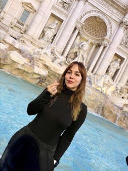 Bok dragi moji ja sam Lydie nova sam ovdje