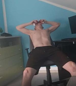 TRAŽIM ŽENU ZA DIVLJI SEX